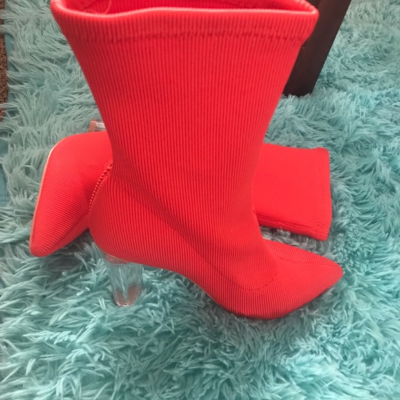 Statement piece - Picture 3 of 3